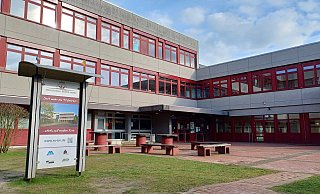 Die Realschule Bünde-Nord ist bei Eltern und Kindern aktuell sehr angesagt. Nicht alle angemeldeten Schüler können aufgenommen werden. - Birgit Heitz Die Realschule Bünde-Nord ist bei Eltern und Kindern aktuell sehr angesagt. Nicht alle angemeldeten Schüler können aufgenommen werden. - Birgit Heitz