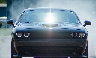 Ein PS-starker Dodge im Retrodesign machte sehr schnell die Polizei auf sich aufmerksam. Wenig später griffen die Beamten ein. - Symbolfoto: pixabay / Creative Commons Ein PS-starker Dodge im Retrodesign machte sehr schnell die Polizei auf sich aufmerksam. Wenig später griffen die Beamten ein. - Symbolfoto: pixabay / Creative Commons