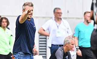 Taktische Anpassungen haben dem SC Paderborn im Spiel gegen Greuther Fürth zum Saisonauftakt wenig gebracht. Am Freitagabend wollen SCP-Trainer Lukas Kwasniok (hier im Bild) und sein Team ganz anders auftreten. - IMAGO/Zink Taktische Anpassungen haben dem SC Paderborn im Spiel gegen Greuther Fürth zum Saisonauftakt wenig gebracht. Am Freitagabend wollen SCP-Trainer Lukas Kwasniok (hier im Bild) und sein Team ganz anders auftreten. - IMAGO/Zink