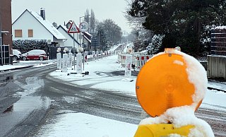 Dass der Schnee weggetaut ist, bis die Borriesstraße wieder freigegeben wird, dürfte jetzt als sicher gelten. - Gerald Dunkel Dass der Schnee weggetaut ist, bis die Borriesstraße wieder freigegeben wird, dürfte jetzt als sicher gelten. - Gerald Dunkel
