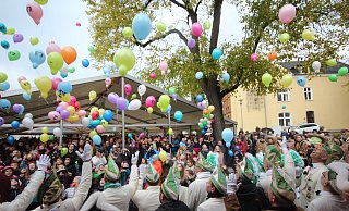 In welchem Rahmen der Sessionsauftakt in diesem Jahr in Steinheim gefeiert werden kann, ist noch unklar – die Karnevalsgesellschaft steht im wöchentlichen Austausch mit dem Ordnungsamt und wägt derzeit Möglichkeiten ab. - (Archivbild) Madita Schellenberg In welchem Rahmen der Sessionsauftakt in diesem Jahr in Steinheim gefeiert werden kann, ist noch unklar – die Karnevalsgesellschaft steht im wöchentlichen Austausch mit dem Ordnungsamt und wägt derzeit Möglichkeiten ab. - (Archivbild) Madita Schellenberg