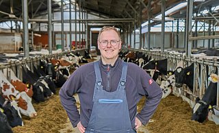 Landwirt Stefan Weskamp sieht seine Zukunft und die seiner Familie untrennbar mit dem Hof in Herste verbunden. - Kulturland Landwirt Stefan Weskamp sieht seine Zukunft und die seiner Familie untrennbar mit dem Hof in Herste verbunden. - Kulturland