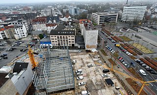 Trotz Wintereinbruch kommt der Bau am Kesselbrink gut voran. - Barbara Franke Trotz Wintereinbruch kommt der Bau am Kesselbrink gut voran. - Barbara Franke