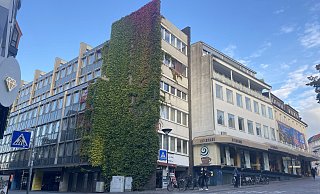 Die Stadtverwaltung am Paderborner Marienplatz wird abgerissen. Die Mitarbeiterinnen und Mitarbeiter bekommen während der Baumaßnahmen andere Büros. - Marc Schröder Die Stadtverwaltung am Paderborner Marienplatz wird abgerissen. Die Mitarbeiterinnen und Mitarbeiter bekommen während der Baumaßnahmen andere Büros. - Marc Schröder
