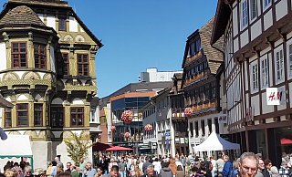 Der Höxteraner Frühling soll wieder viele Besucher in die Innenstadt locken. - Werbegemeinschaft Höxter Der Höxteraner Frühling soll wieder viele Besucher in die Innenstadt locken. - Werbegemeinschaft Höxter