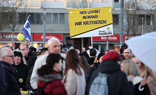 Eine Demonstration im März auf dem Kesselbrink. - Oliver Krato Eine Demonstration im März auf dem Kesselbrink. - Oliver Krato