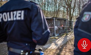 Auf dem Campingplatz in Lügde im Kreis Lippe waren Kinder für Pornodrehs missbraucht worden. Im Fall von Lügde sitzen ein 56-Jähriger sowie ein 33-Jähriger aus Steinheim und ein 48-Jähriger aus dem niedersächsischen Stade wegen des Verdachts des schweren sexuellen Missbrauchs von Kindern und der Verbreitung von Kinderpornografie als Hauptverdächtige in Untersuchungshaft. - dpa Auf dem Campingplatz in Lügde im Kreis Lippe waren Kinder für Pornodrehs missbraucht worden. Im Fall von Lügde sitzen ein 56-Jähriger sowie ein 33-Jähriger aus Steinheim und ein 48-Jähriger aus dem niedersächsischen Stade wegen des Verdachts des schweren sexuellen Missbrauchs von Kindern und der Verbreitung von Kinderpornografie als Hauptverdächtige in Untersuchungshaft. - dpa