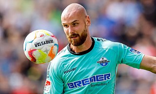 Jannis Heuer musste am vergangenen Freitag beim 1:2 gegen St. Pauli verletzt raus. Der SCP-Innenverteidiger ist aber bereits wieder im Training und wird wohl am Samstag in Magdeburg spielen können. - picture alliance Jannis Heuer musste am vergangenen Freitag beim 1:2 gegen St. Pauli verletzt raus. Der SCP-Innenverteidiger ist aber bereits wieder im Training und wird wohl am Samstag in Magdeburg spielen können. - picture alliance