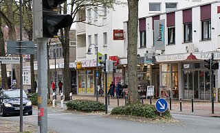 In dem Ideenkatalog des Zukunftskonzeptes steht, dass dem Einzelhandel in Schloß Neuhaus beispielsweise ein Metzger und ein Bio-Laden fehlen. - Mareike Gröneweg (Archivbild) In dem Ideenkatalog des Zukunftskonzeptes steht, dass dem Einzelhandel in Schloß Neuhaus beispielsweise ein Metzger und ein Bio-Laden fehlen. - Mareike Gröneweg (Archivbild)