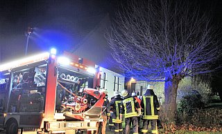 Die Feuerwehr ließ den Kamin kontrolliert ausbrennen. - David Schellenberg Die Feuerwehr ließ den Kamin kontrolliert ausbrennen. - David Schellenberg