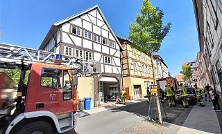 Feuerwehreinsatz an der Sternstraße in Warburg. - Simone Flörke Feuerwehreinsatz an der Sternstraße in Warburg. - Simone Flörke