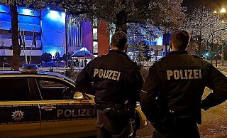 Die Polizei musste am Wochenende zu verschiedenen Gewaltdelikten im Kreis Herford ausrücken. - Polizei Herford (Symbolfoto) Die Polizei musste am Wochenende zu verschiedenen Gewaltdelikten im Kreis Herford ausrücken. - Polizei Herford (Symbolfoto)