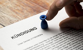 Nach Streit bei Sulo in Herford: Die Lage für Arbeitnehmer und Arbeitgeber ist oft komplizierter als angenommen. Aber welche Regelungen gelten dabei? - picture alliance / CHROMORANGE Nach Streit bei Sulo in Herford: Die Lage für Arbeitnehmer und Arbeitgeber ist oft komplizierter als angenommen. Aber welche Regelungen gelten dabei? - picture alliance / CHROMORANGE