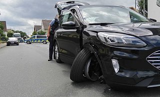 Der Ford Kuga musste nach dem Unfall in Höxter-Godelheim abgeschleppt werden. - Burkhard Battran Der Ford Kuga musste nach dem Unfall in Höxter-Godelheim abgeschleppt werden. - Burkhard Battran