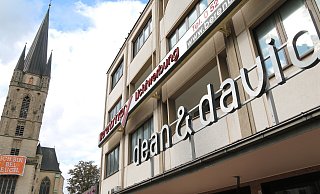 Das Restaurant "Dean & David" am Westerntor hat bereits geschlossen. Auch das Feinkostgeschäft "Violas'" ist seit längerem auf der Suche nach neuen Räumlichkeiten. - Henrike Buschmann Das Restaurant "Dean & David" am Westerntor hat bereits geschlossen. Auch das Feinkostgeschäft "Violas'" ist seit längerem auf der Suche nach neuen Räumlichkeiten. - Henrike Buschmann