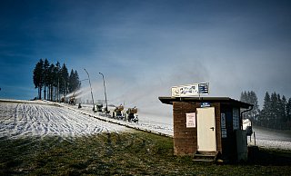 Im Sauerland wird ab einer Höhe von 600 Metern bis Sonntag mit kräftigen Schneeschauern gerechnet. - Bernd Thissen Im Sauerland wird ab einer Höhe von 600 Metern bis Sonntag mit kräftigen Schneeschauern gerechnet. - Bernd Thissen