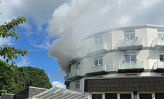 Flammen schlugen aus den Fenstern. - Freiwillige Feuerwehr Porta Westfalica Flammen schlugen aus den Fenstern. - Freiwillige Feuerwehr Porta Westfalica