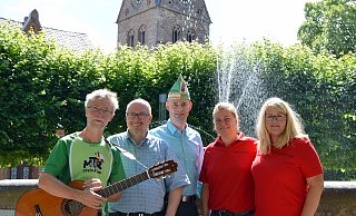 Bernhard Leifeld, Holger Nolte-Guenther, Markus Brexel, Kirsten Volmer und Julia Claes bereiten den jecken Gottesdienst vor. - StKG Bernhard Leifeld, Holger Nolte-Guenther, Markus Brexel, Kirsten Volmer und Julia Claes bereiten den jecken Gottesdienst vor. - StKG
