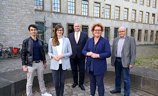 Onur Ocak (Linke, v.l.), Christina Kampmann (SPD), Ralf Nettelstroth (CDU), Christina Osei (Grüne) und Godehard Franzen (von links) von "Mut zur Verkehrswende". - Peter Unger Onur Ocak (Linke, v.l.), Christina Kampmann (SPD), Ralf Nettelstroth (CDU), Christina Osei (Grüne) und Godehard Franzen (von links) von "Mut zur Verkehrswende". - Peter Unger