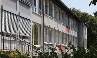 Da die Grundschule Gehlenbeck ohnehin umgebaut werden soll, bezweifeln die Eltern den Sinn eines vorherigen Lüftungsanlagen-Einbaus. - Luca Kehlenbrink Da die Grundschule Gehlenbeck ohnehin umgebaut werden soll, bezweifeln die Eltern den Sinn eines vorherigen Lüftungsanlagen-Einbaus. - Luca Kehlenbrink