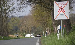 Aufgrund der Bauarbeiten an der B239 wird in Kirchlengern die Vorfahrt an der Kreuzung Häver Straße/Rehmerloher Straße geändert. - Florian Weyand Aufgrund der Bauarbeiten an der B239 wird in Kirchlengern die Vorfahrt an der Kreuzung Häver Straße/Rehmerloher Straße geändert. - Florian Weyand