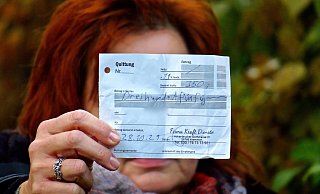 350 Euro für gut einen Kubikmeter Sperrmüll: Katrin Weber (Name geändert) ist noch immer fassungslos - sowohl über ihre stressbedingte Gutgläubigkeit als auch über die Dreistigkeit der von ihr als "Sperrmüllmafia" bezeichneten Firma. - Kurt Ehmke 350 Euro für gut einen Kubikmeter Sperrmüll: Katrin Weber (Name geändert) ist noch immer fassungslos - sowohl über ihre stressbedingte Gutgläubigkeit als auch über die Dreistigkeit der von ihr als "Sperrmüllmafia" bezeichneten Firma. - Kurt Ehmke