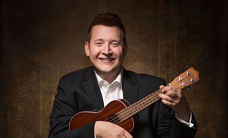 Entertainer Marcel Kösling gastiert mit Köslings Komedy Klub in der Brauwelt. - Quelle: Barre Entertainer Marcel Kösling gastiert mit Köslings Komedy Klub in der Brauwelt. - Quelle: Barre