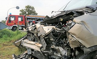 Der Dacia Dokker wurde bei dem Zusammenstoß schwer beschädigt. - Burkhard Battran Der Dacia Dokker wurde bei dem Zusammenstoß schwer beschädigt. - Burkhard Battran