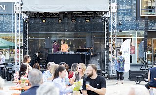 Beim Event von Gütersloh Marketing in der Innenstadt hatten unter anderem auch DJs aufgelegt. - Lena Descher Beim Event von Gütersloh Marketing in der Innenstadt hatten unter anderem auch DJs aufgelegt. - Lena Descher