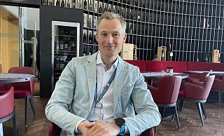 Der Jungendforscher Simon Schnetzer forscht seit mehr als zehn Jahren über die Lebenswelt der jungen Generation. Beim Ausbildungsforum im GOP entwickelt er aus den Ergebnissen Vorschläge für Arbeitgeber. - Elke Niedringhaus-Haasper Der Jungendforscher Simon Schnetzer forscht seit mehr als zehn Jahren über die Lebenswelt der jungen Generation. Beim Ausbildungsforum im GOP entwickelt er aus den Ergebnissen Vorschläge für Arbeitgeber. - Elke Niedringhaus-Haasper