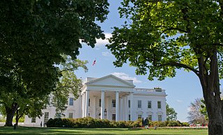 Das Weiße Haus in Washington, USA, ist offizieller Regierungssitz des Präsidenten. Der Herforder Schüler Ole Schüttpelz wird in Amerika erleben, wer als nächster Präsident oder nächste Präsidentin gewählt wird. - Verwendung weltweit Das Weiße Haus in Washington, USA, ist offizieller Regierungssitz des Präsidenten. Der Herforder Schüler Ole Schüttpelz wird in Amerika erleben, wer als nächster Präsident oder nächste Präsidentin gewählt wird. - Verwendung weltweit