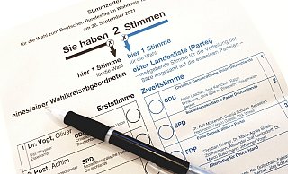 Für eine Stimmabgabe per Briefwahl kann es viele Gründe geben. Jeder Wahlberechtigte kann von dieser Möglichkeit Gebrauch machen. - Heike von Schulz Für eine Stimmabgabe per Briefwahl kann es viele Gründe geben. Jeder Wahlberechtigte kann von dieser Möglichkeit Gebrauch machen. - Heike von Schulz