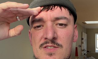 Rapper Montez wünscht Arminia-Stürmer Fabian Klos im Video alles Gute. - Montez Rapper Montez wünscht Arminia-Stürmer Fabian Klos im Video alles Gute. - Montez