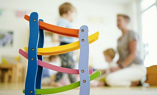 Der Start ins neue Kindergartenjahr. Viele Erzieherinnen und Erzieher sehen sich am Limit. - Uwe Anspach Der Start ins neue Kindergartenjahr. Viele Erzieherinnen und Erzieher sehen sich am Limit. - Uwe Anspach