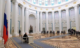 Wladimir Putin im Kreml in Moskau. - picture alliance / ASSOCIATED PRESS Wladimir Putin im Kreml in Moskau. - picture alliance / ASSOCIATED PRESS