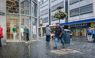 Die Bahnhofstraße - ein umstrittener Ort bei unseren Leserinnen und Lesern von nw.de. - Andreas Zobe Die Bahnhofstraße - ein umstrittener Ort bei unseren Leserinnen und Lesern von nw.de. - Andreas Zobe