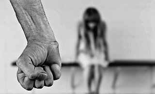 Die Frau wurde unter den Männern "weiterverkauft", sie wurde geschlagen und eingesperrt. - pixabay creative commons Die Frau wurde unter den Männern "weiterverkauft", sie wurde geschlagen und eingesperrt. - pixabay creative commons