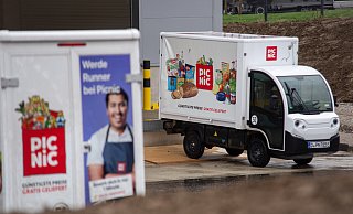 30 Autos des Online-Supermarktes Picnic sollen künftig in Bünde stationiert werden. - Niklas Tüns 30 Autos des Online-Supermarktes Picnic sollen künftig in Bünde stationiert werden. - Niklas Tüns