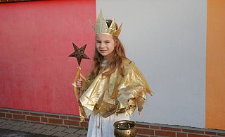 Die Sternenfee 2023 heißt Caline Lehmann. Sie wird beim Weihnachtsmarkt in Preußisch Oldendorf dem Nikolaus assistieren. - Sonja Vollmer Die Sternenfee 2023 heißt Caline Lehmann. Sie wird beim Weihnachtsmarkt in Preußisch Oldendorf dem Nikolaus assistieren. - Sonja Vollmer