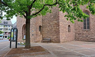 Direkt zu Beginn der Suche hat die Bank an der Kilianikirche große Hoffnungen geschürt, konnte diese jedoch nicht erfüllen. - Matthias Reiprich Direkt zu Beginn der Suche hat die Bank an der Kilianikirche große Hoffnungen geschürt, konnte diese jedoch nicht erfüllen. - Matthias Reiprich