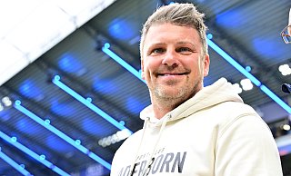 SCP-Coach Lukas Kwasniok blickt zufrieden auf die Zweitliga-Saison 2023/24 zurück, in der sein Team trotz vieler Widrigkeiten wieder die 50-Punkte-Marke knackte. - Imago Images SCP-Coach Lukas Kwasniok blickt zufrieden auf die Zweitliga-Saison 2023/24 zurück, in der sein Team trotz vieler Widrigkeiten wieder die 50-Punkte-Marke knackte. - Imago Images