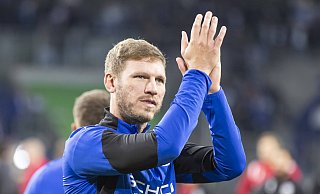 Fabian Klos im Jahr 2023: Seine Karriere als Fußballer endet im Sommer 2024. Maximal 20 Pflichtspiele hat der Angreifer von Arminia Bielefeld auf seiner Abschiedstour noch vor sich. - IMAGO/Beautiful Sports Fabian Klos im Jahr 2023: Seine Karriere als Fußballer endet im Sommer 2024. Maximal 20 Pflichtspiele hat der Angreifer von Arminia Bielefeld auf seiner Abschiedstour noch vor sich. - IMAGO/Beautiful Sports