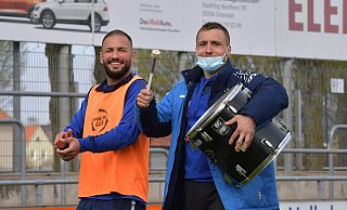 Stimmungsmacher: Die Wiedenbrücker Saban Kaptan (l.) und Xhuljo Tabaku wollen im Pokalderby gegen den SC Verl auf dem Spielfeld für Paukenschläge sorgen. - Jens Dünhölter Stimmungsmacher: Die Wiedenbrücker Saban Kaptan (l.) und Xhuljo Tabaku wollen im Pokalderby gegen den SC Verl auf dem Spielfeld für Paukenschläge sorgen. - Jens Dünhölter