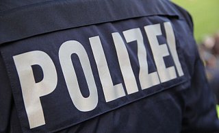 Am Gütersloher Rathaus hat es am Montag eine Schlägerei gegeben. - Symbolbild dpa Am Gütersloher Rathaus hat es am Montag eine Schlägerei gegeben. - Symbolbild dpa