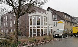 Das Senioren- und Pflegeheim Kastanienhof in Bad Holzhausen schließt. - Ingrun Waschneck Das Senioren- und Pflegeheim Kastanienhof in Bad Holzhausen schließt. - Ingrun Waschneck