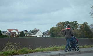 Im neuen Viertel an der Osnabrücker Straße soll neben vielen Wohnhäusern ein neuer WEZ entstehen. Der Kaufvertrag für das Grundstück ist unterschrieben. Die Stadtverwaltung plant an der Osnabrücker Straße auch eine Fläche für eine neue Kita ein. - Archiv Joern Spreen-Ledebur Im neuen Viertel an der Osnabrücker Straße soll neben vielen Wohnhäusern ein neuer WEZ entstehen. Der Kaufvertrag für das Grundstück ist unterschrieben. Die Stadtverwaltung plant an der Osnabrücker Straße auch eine Fläche für eine neue Kita ein. - Archiv Joern Spreen-Ledebur