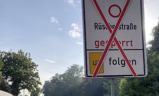 Die Sperrung ist schon jetzt weiträumig ausgeschildert. Autofahrer müssen Umleitungen in Kauf nehmen. - Felix Eisele Die Sperrung ist schon jetzt weiträumig ausgeschildert. Autofahrer müssen Umleitungen in Kauf nehmen. - Felix Eisele