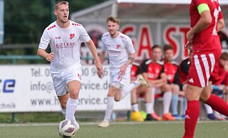 Der VfL Theesen (weiße Trikots) hat Schildesche im Pokal aus dem Weg geräumt, jetzt kommt Heide Paderborn. - Oliver Krato Der VfL Theesen (weiße Trikots) hat Schildesche im Pokal aus dem Weg geräumt, jetzt kommt Heide Paderborn. - Oliver Krato