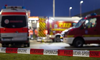 Der Einsatz der Feuerwehr am Hünenburgweg in Gütersloh dauerte gut eine Stunde. - picture alliance/dpa Der Einsatz der Feuerwehr am Hünenburgweg in Gütersloh dauerte gut eine Stunde. - picture alliance/dpa