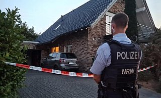 Die Polizei hatte den Tatort zunächst abgesperrt, eine Mordkommission nahm die Ermittlungen vor Ort auf. - Ilja Regier/Archiv Die Polizei hatte den Tatort zunächst abgesperrt, eine Mordkommission nahm die Ermittlungen vor Ort auf. - Ilja Regier/Archiv